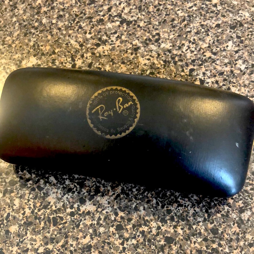 Ray ban sunglasses case or reading glass case